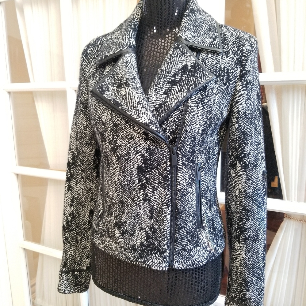 Classiques Entier Animal Jacquard Crop Jacket - Picture 2 of 11